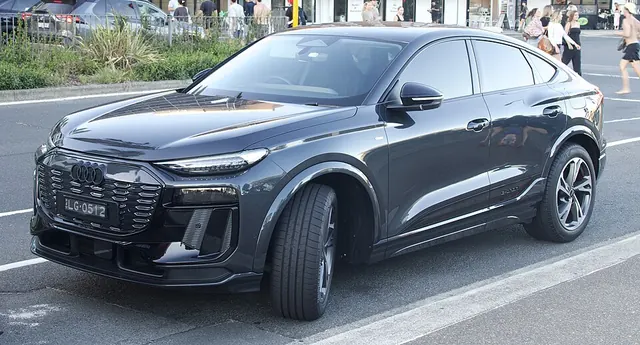2025 Audi Q6 e-tron (photo for reference, not the listed car)