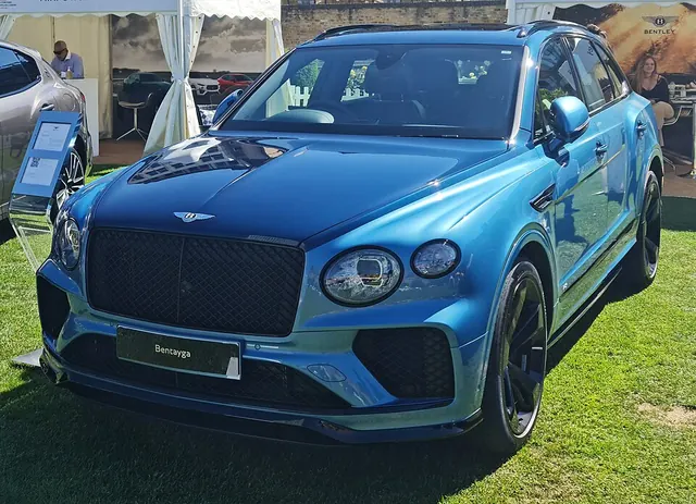2023 Bentley Bentayga (photo for reference, not the listed car)