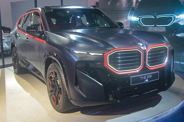2024 BMW XM (photo for reference, not the listed car)