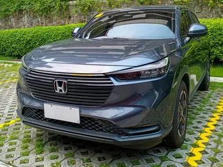 2027 Honda HR-V, a photo of this model, not the listed car