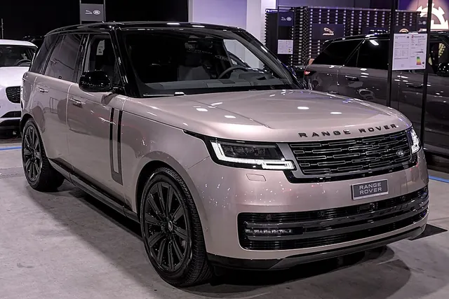 2018 Land Rover Range Rover (photo for reference, not the listed car)
