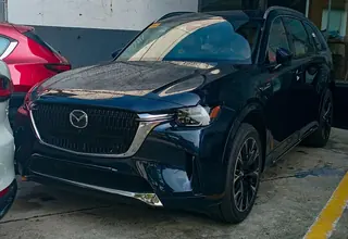 2025 Mazda CX-90, a photo of this model, not the listed car
