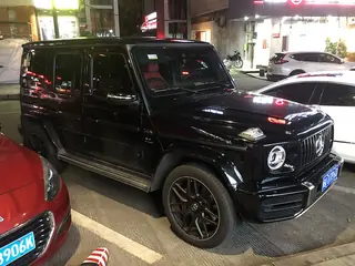 2025 Mercedes-Benz G580, a photo of this model, not the listed car