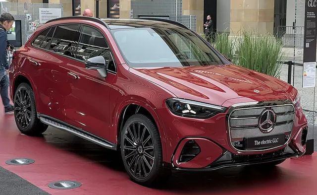 2025 Mercedes-Benz GLC300 (photo for reference, not the listed car)